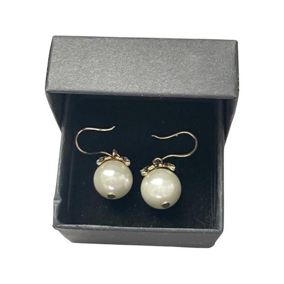 FAUX Pearl 1” Drop Earrings Costume Jewelry. - Picture 9 of 16